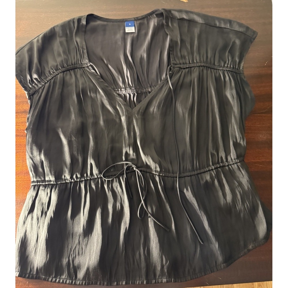 Old Navy Black Silky Ruffled Top‎ Size S